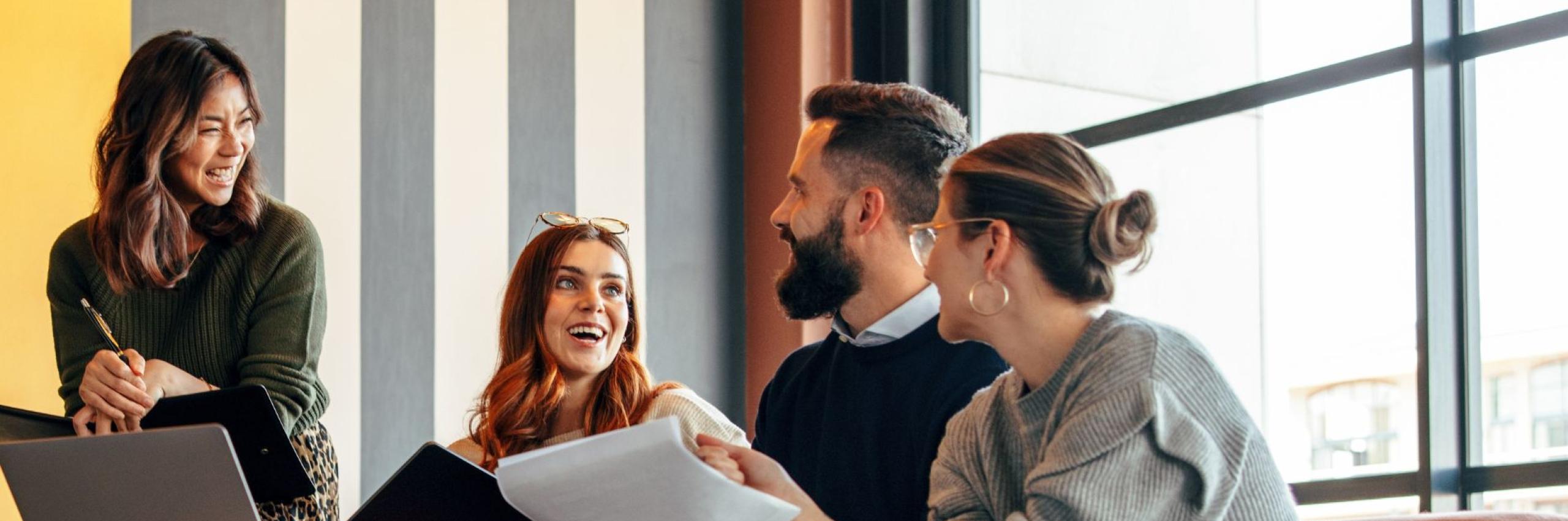 SOCIAL MEDIA MARKETER CON IA