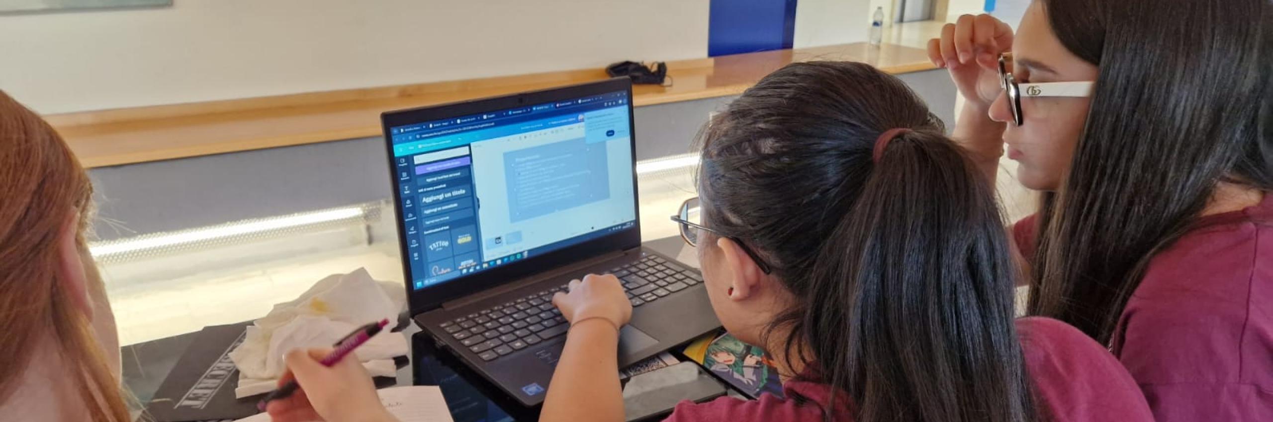 LV8. Coding for girls, il team del Federico Caffé vince l'hackathon 