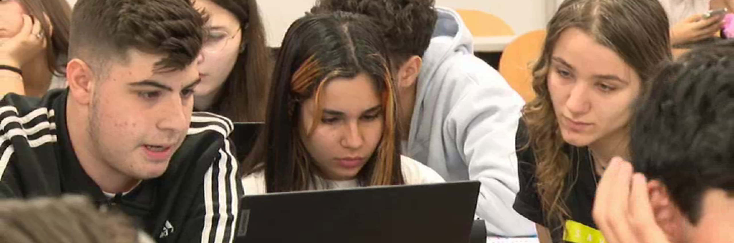 hackathon di Coding Girls