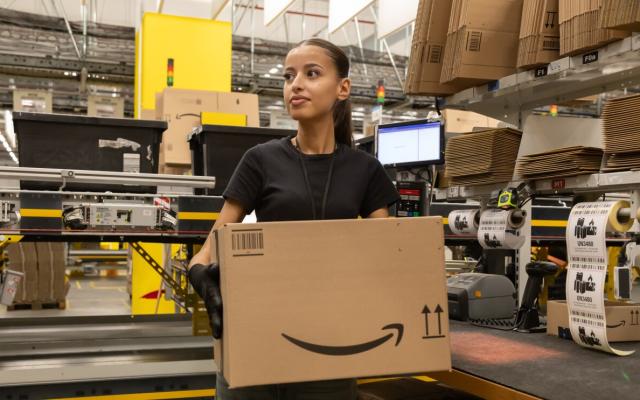 Make it Real. Gli studenti un giorno in Amazon 