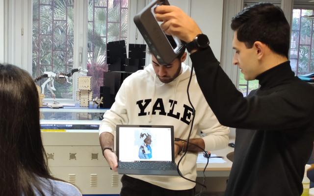 Laboratori al Fab Lab della Palestra dell'Innovazione