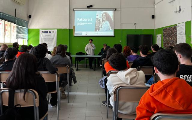 Fattore J a Napoli