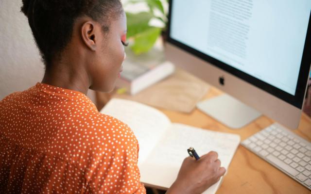 Coding Girls in Mozambico