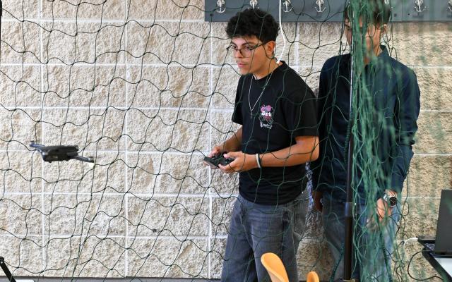 il team del Vaccarini di Catania vince la sfida DroneBOT
