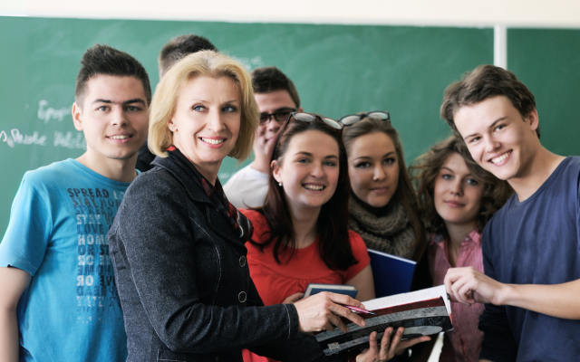 L'intelligenza artificiale a scuola - Guida per i docenti