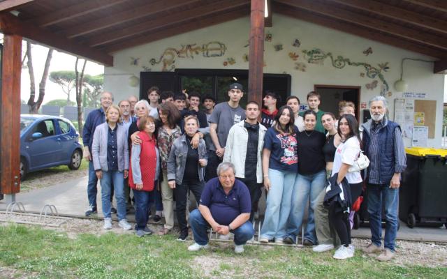 Nonni su Internet a Cava dei Selci 