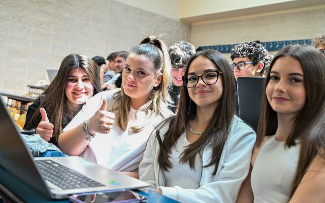 Coding Girls & Women in tour