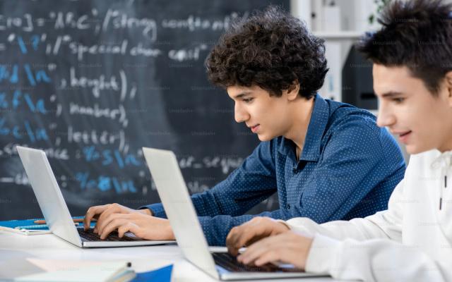 Roll Cloud: studenti al lavoro su cloud e IA