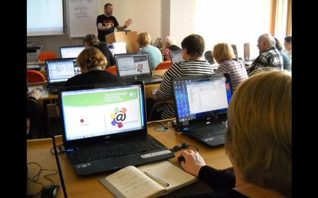 ABC from ICT - WP4 - working with materials.JPG