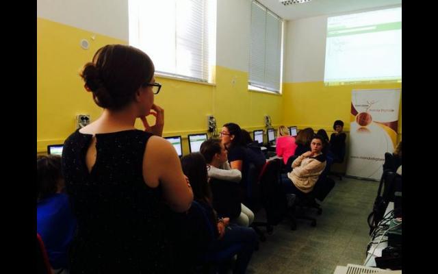 CodingGirls-2.jpg